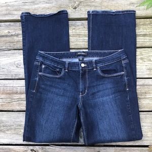 White House/Black market blanc 12R bootleg